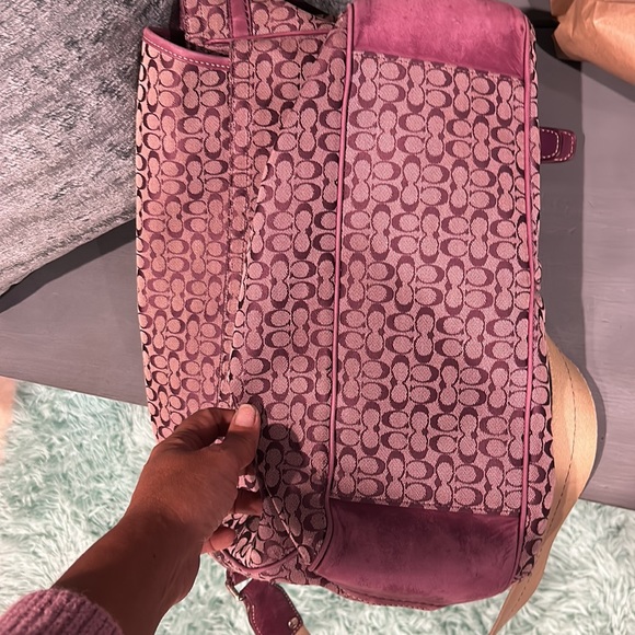 Coach - Picture 5 of 5